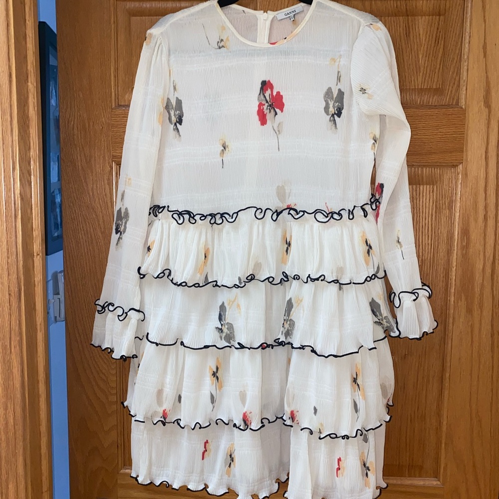 Ganni 👗, Beautiful accordion style silk dress